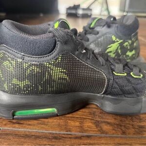 Men's Black and Green Athletic Shoes